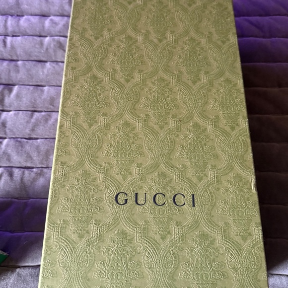NEW GUCCI GG CANVAS LEATHER MULE RETAIL $820 SZ UK 8=US 9.5/10
W/BOX & DUST BAGS - Picture 8 of 8